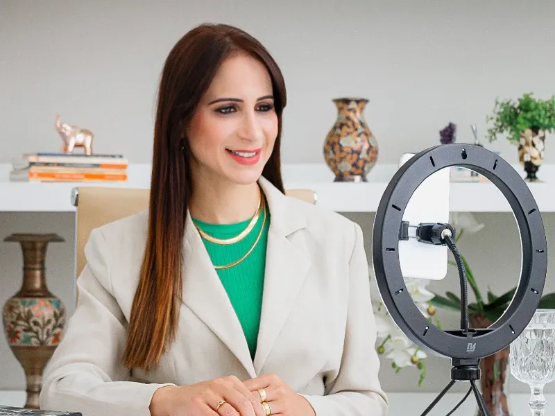 Ilustração do atendimento psicológico online